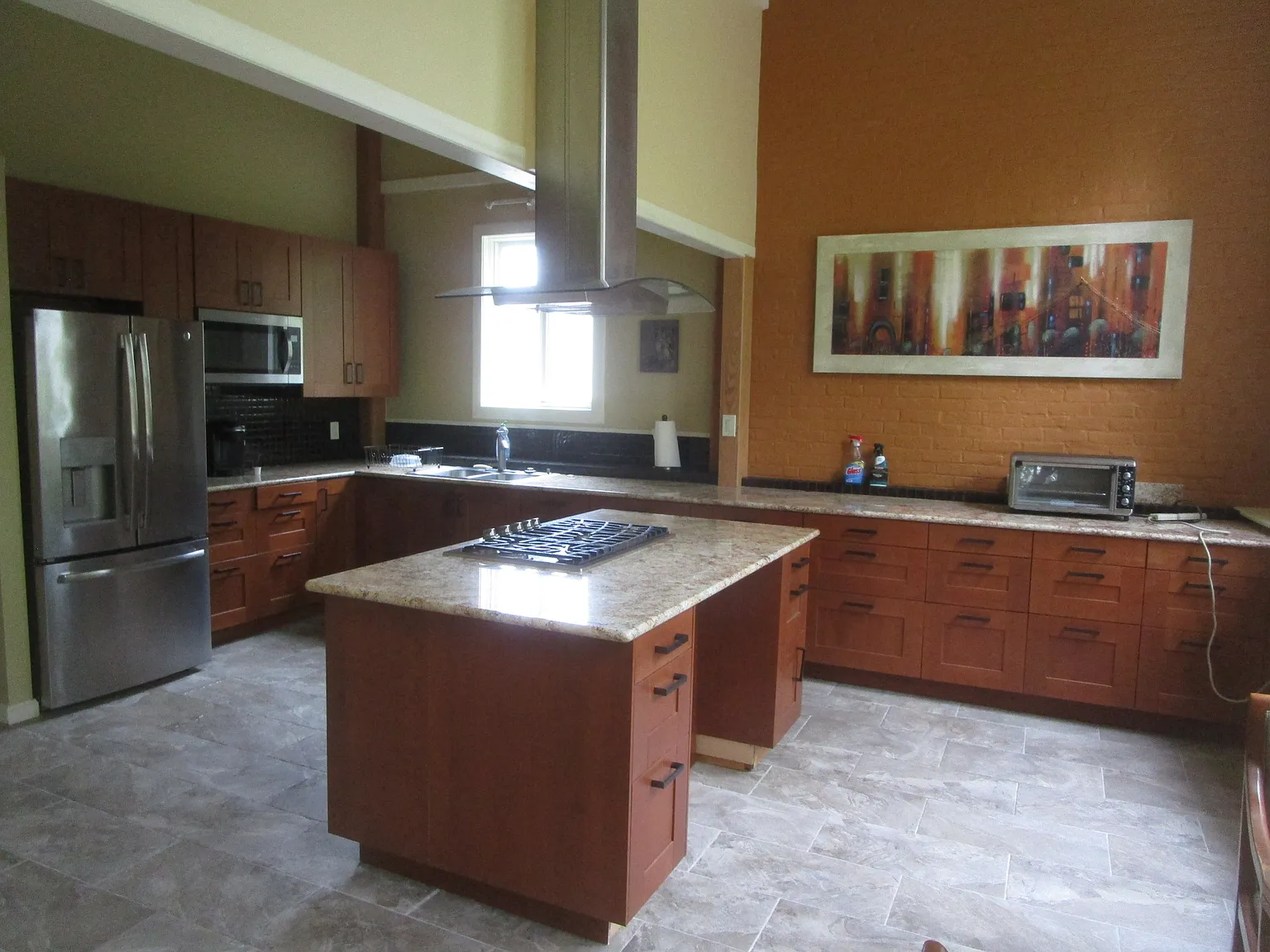 215 Benmont Ave — Photo 4