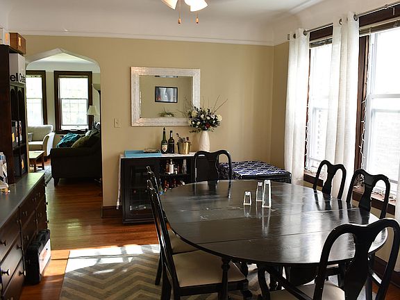 4th image of 10331 Canterbury St #1