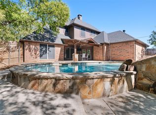 334 Lakecrest Dr, Lakewood Village, TX 75068