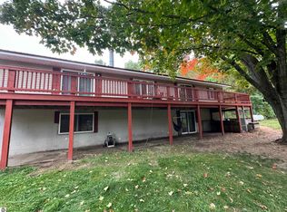 1530 N 41 1/2 Rd, Manton, MI 49663