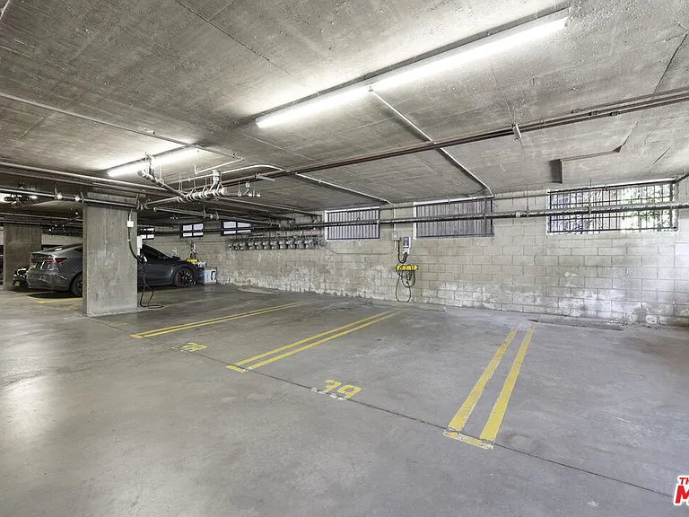 723 Westmount Dr #206 — Photo 26