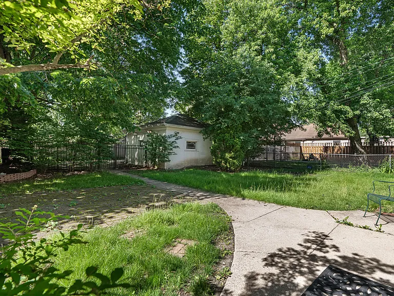309 Chicago Ave #2 — Photo 22