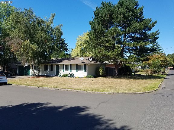 4th image of 9415 SE Regents Dr