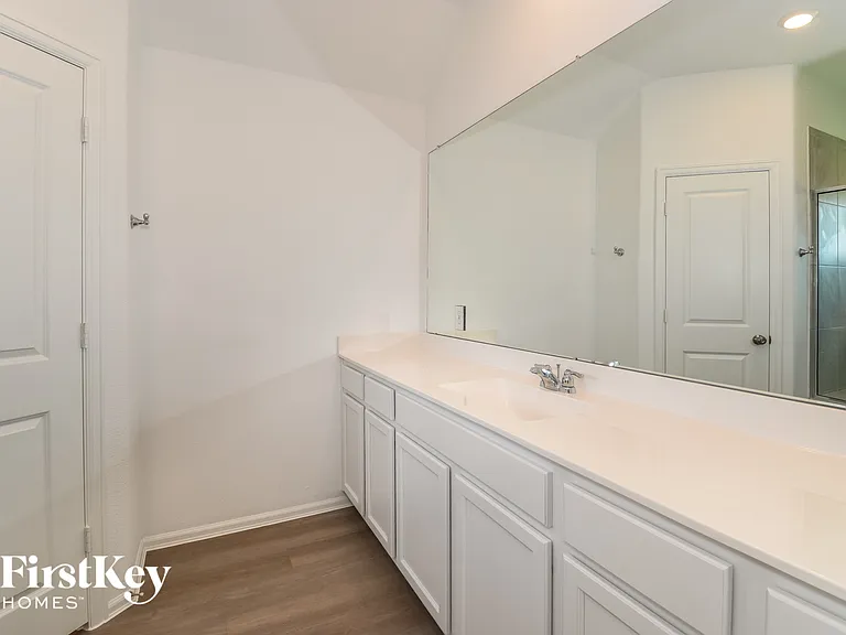 712 Willow Harbor Ln — Photo 10