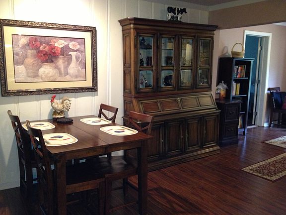 Breakfast nook