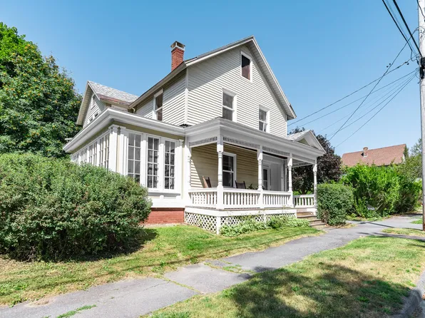 42 Maple Street, Bangor, ME 04401