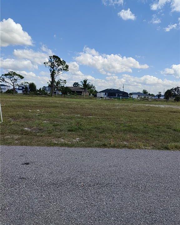 1st image of 2911 NE 5th PL