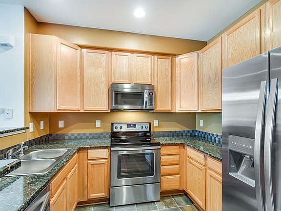 5th image of 8342 Stonybridge Cir