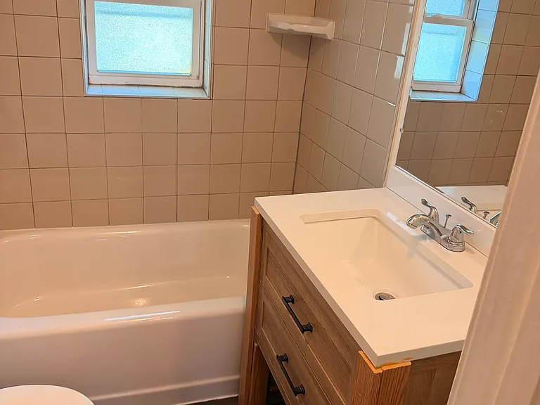 109 Black Hawk St — Photo 4