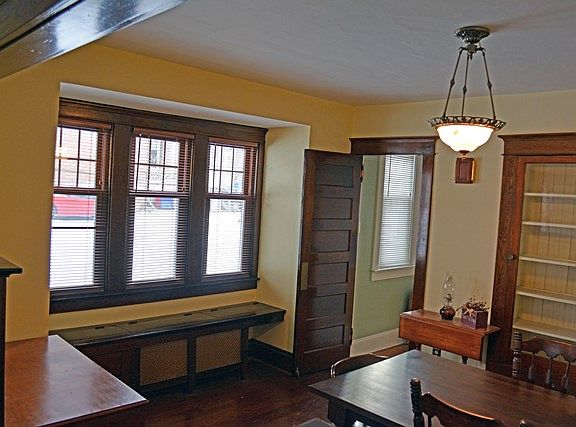 5th image of 224 S Bedford St