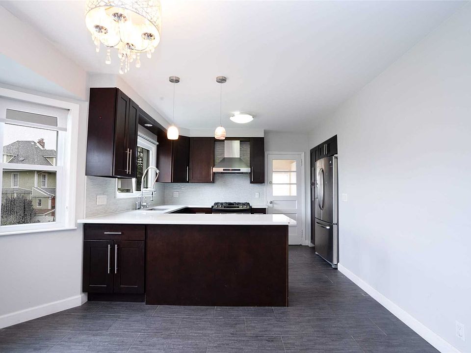 1st image of 521 College Pl Unit 1