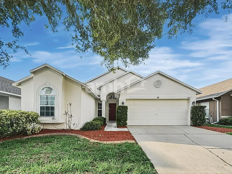12828 Standbridge Dr — Photo 1