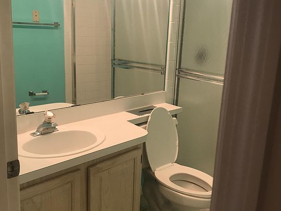 4th image of 652 Arbor Lake Ln