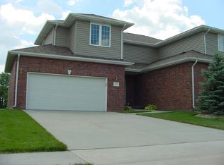 3315 Ridge Park Dr, Lincoln, NE 68504