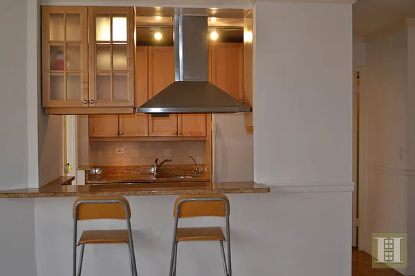 Rented by Halstead Real Estate | media 34