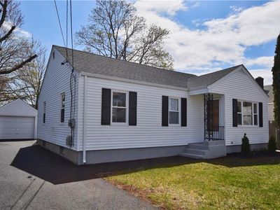 207 Evergreen St, Pawtucket, RI, 02861