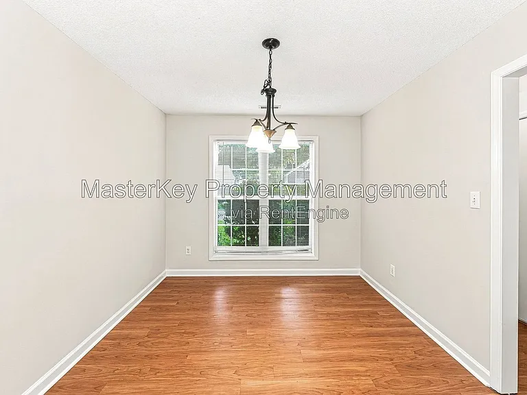 6307 Forest Ridge Dr — Photo 6