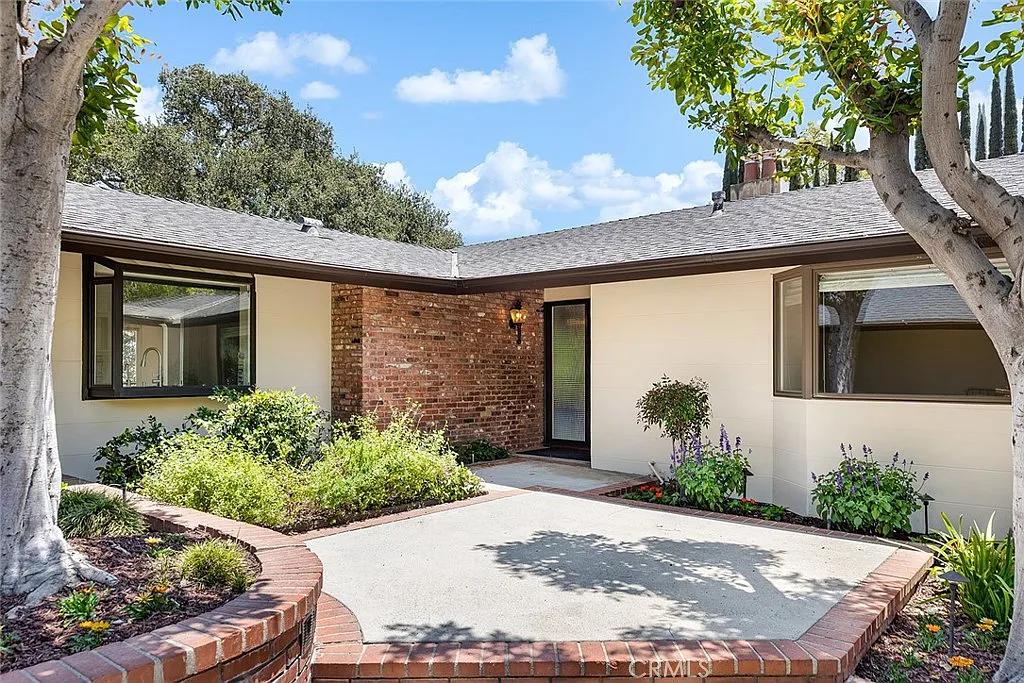 4 bed, 3.5 bath, 2862 sqft, $12,500 — Photo 4