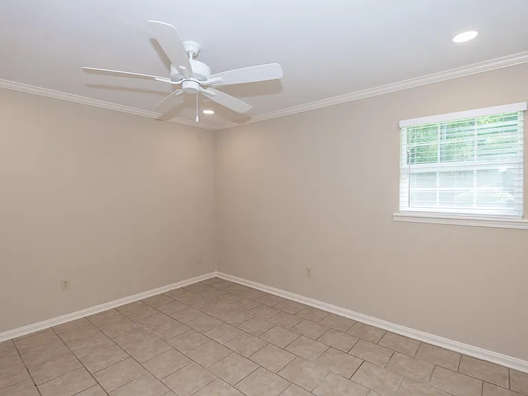 Second bedroom. Medium size.