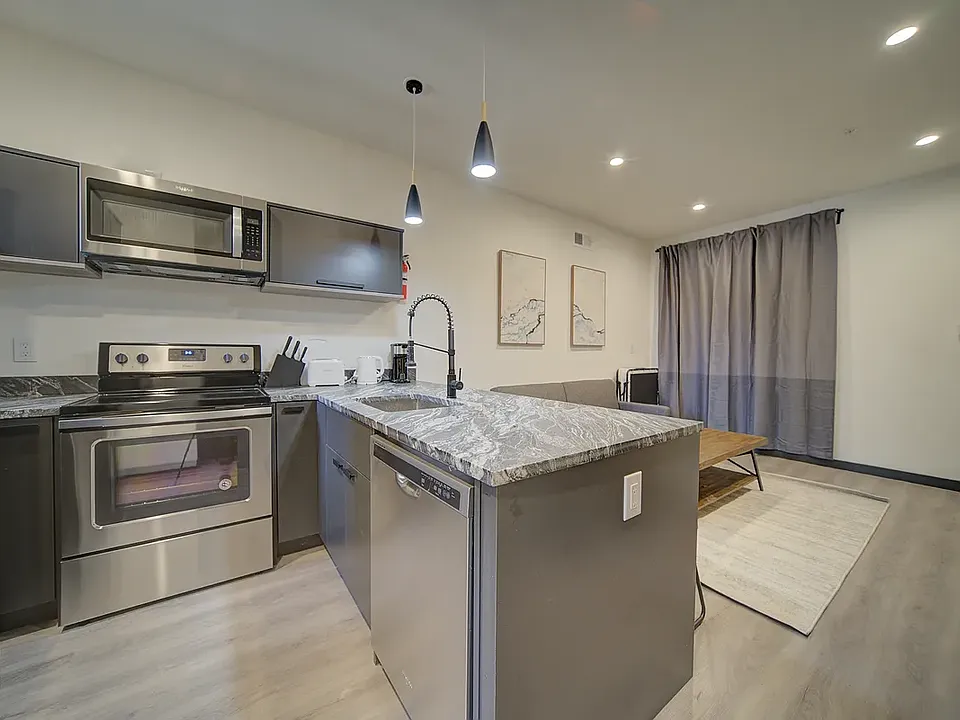 44 N 40th St #C