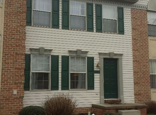 1008 Cobblestone Ln, Lancaster, PA 17601