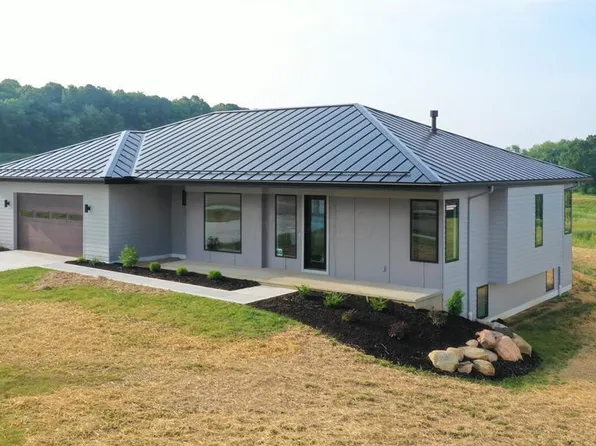 60 Betty Dr, Bellville, OH 44813
