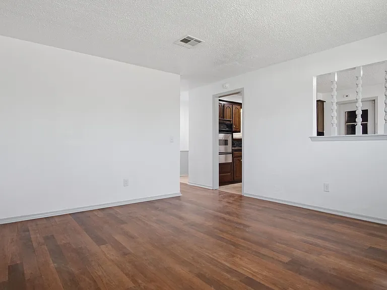 5404 S Huddleston Dr — Photo 10