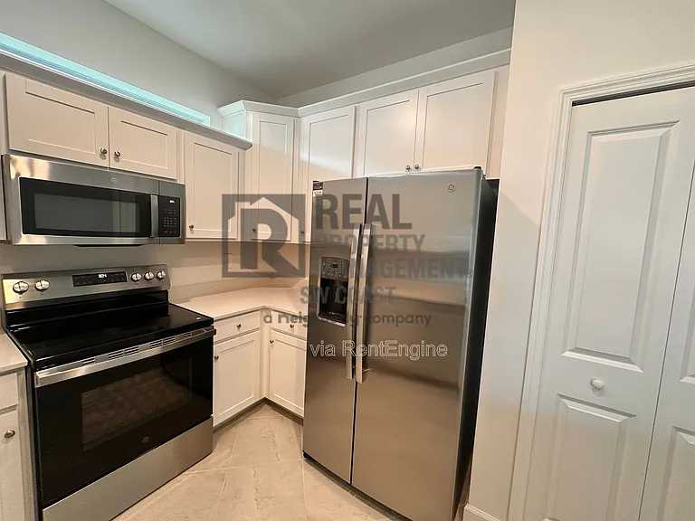20503 Hazelnut Ct S — Photo 13