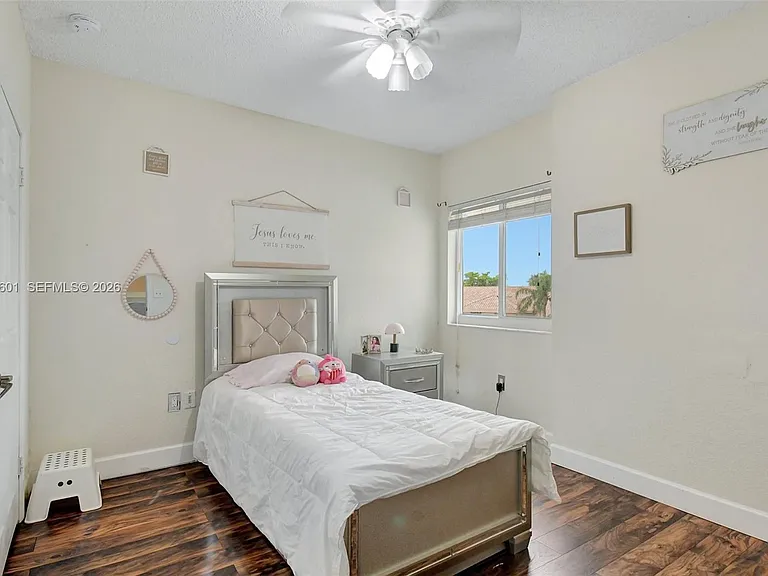 16339 Malibu Dr #22 — Photo 37