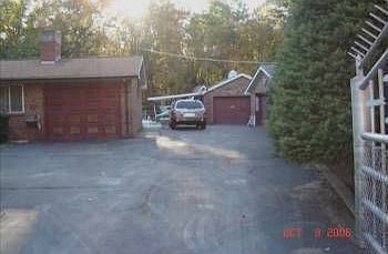 2nd image of 29 Shade Tree Rd