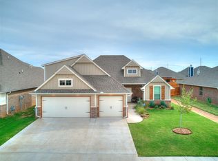 9316 NW 118th St, Yukon, OK 73099