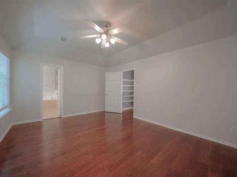 23 Endor Forest Pl — Photo 14