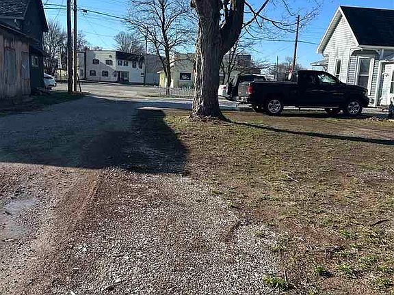 4th image of 1112 Buckeye St