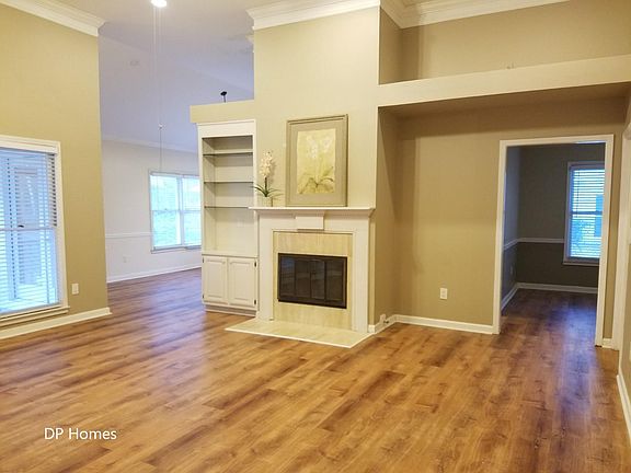 2nd image of 2560 Broadmoor Ct