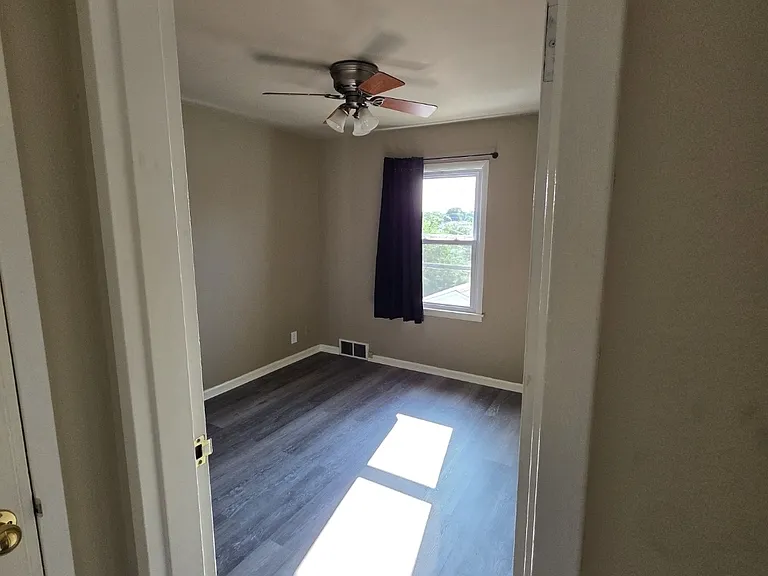 4839 W Lynndale Ave — Photo 1