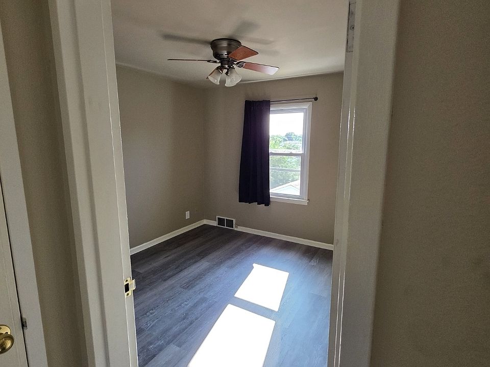 1st image of 4839 W Lynndale Ave