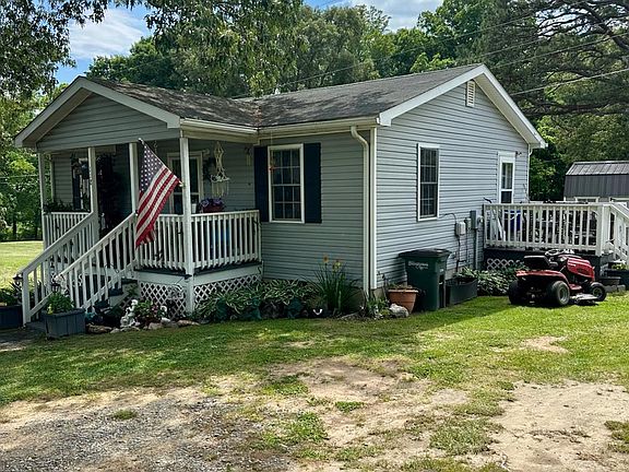 2nd image of 118 Claytor Rd