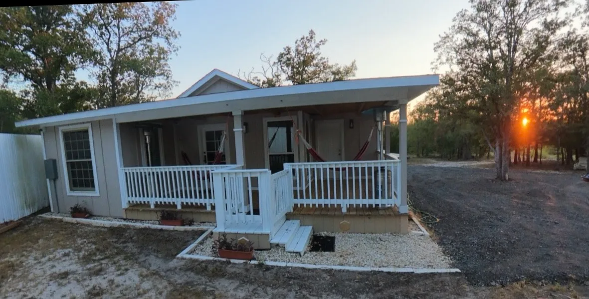 2 bed, 1100 sqft, $1,800 — Photo 1
