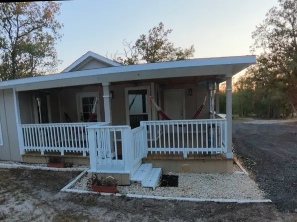 802 Lakeview Dr, Somerville, TX 77879