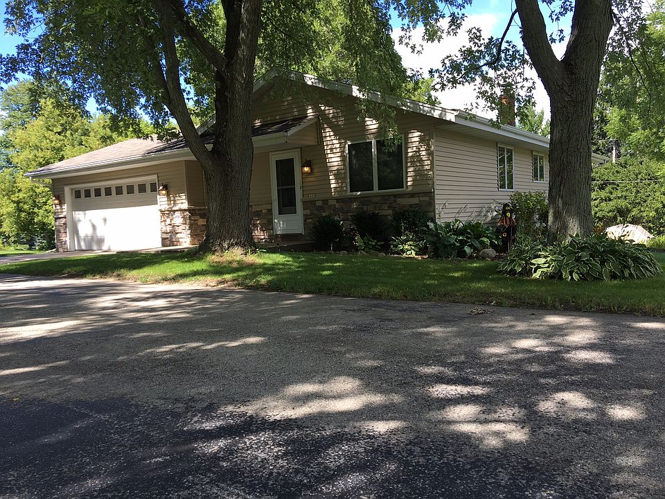 1st image of 4010 Lake Dr