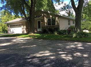4010 Lake Dr, West Bend, WI 53095