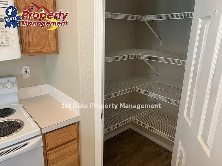 3316 Coachman Ct — Photo 8