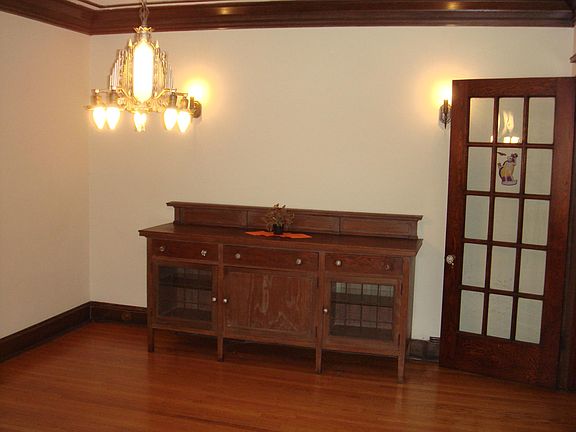 3rd image of 119 Washington Blvd