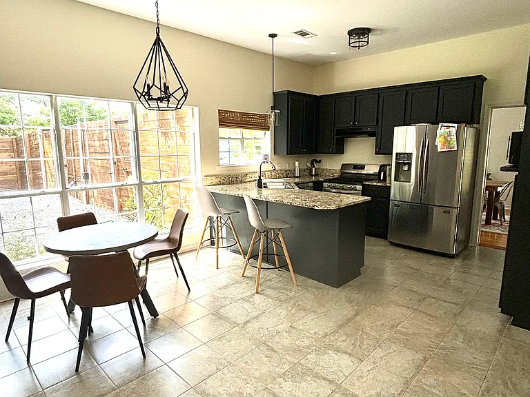 39310 Esterbrook Acres Dr — Photo 2