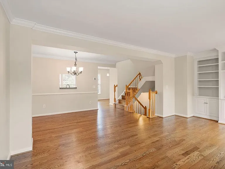917 Rolfe Pl — Photo 22