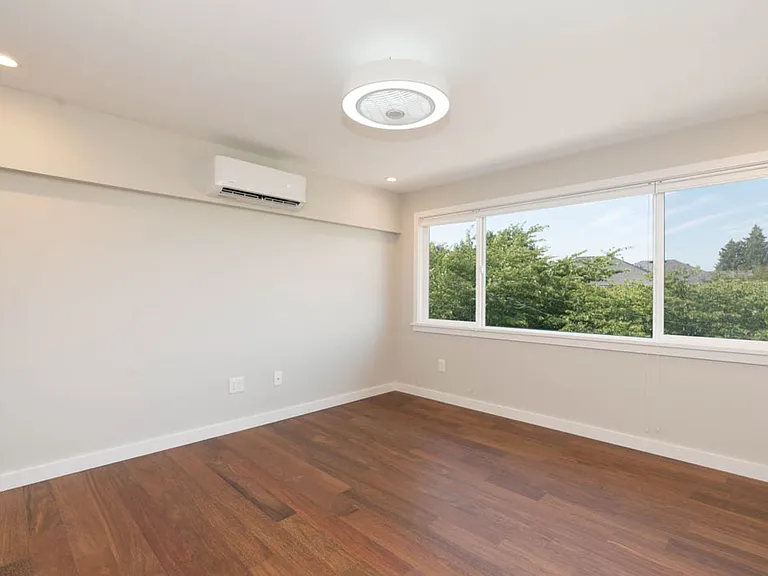 Cascadian View Apartments — Photo 9