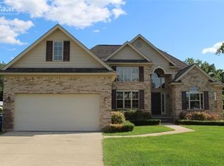 10386 Valley Dr, Goodrich, MI 48438