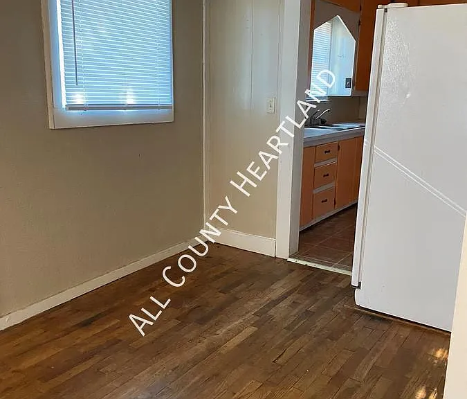 219 W Kenworthy St — Photo 10