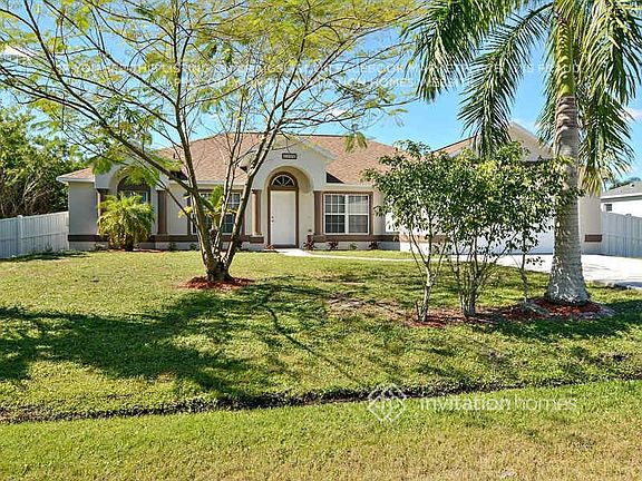 2nd image of 2090 SW Capeador St