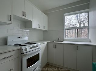 325 James St S #206, Hamilton, ON L8P 3B7